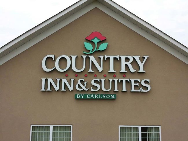 Country Inn & Suites Channel Letters Signage